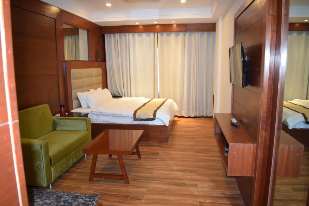Hotel Ambica Katra Katra  Kültér fotó