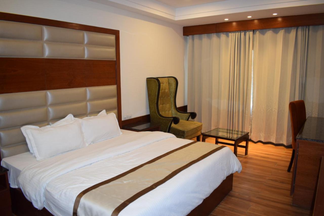 Hotel Ambica Katra Katra  Kültér fotó