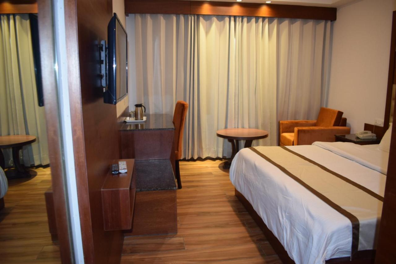 Hotel Ambica Katra Katra  Kültér fotó