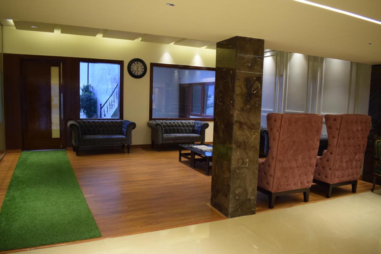 Hotel Ambica Katra Katra  Kültér fotó