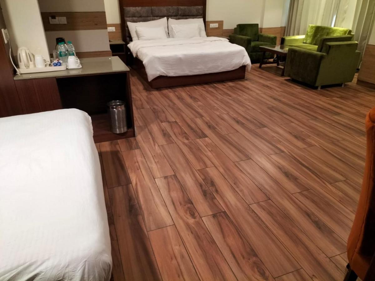 Hotel Ambica Katra Katra  Kültér fotó