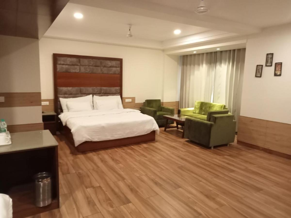 Hotel Ambica Katra Katra  Kültér fotó