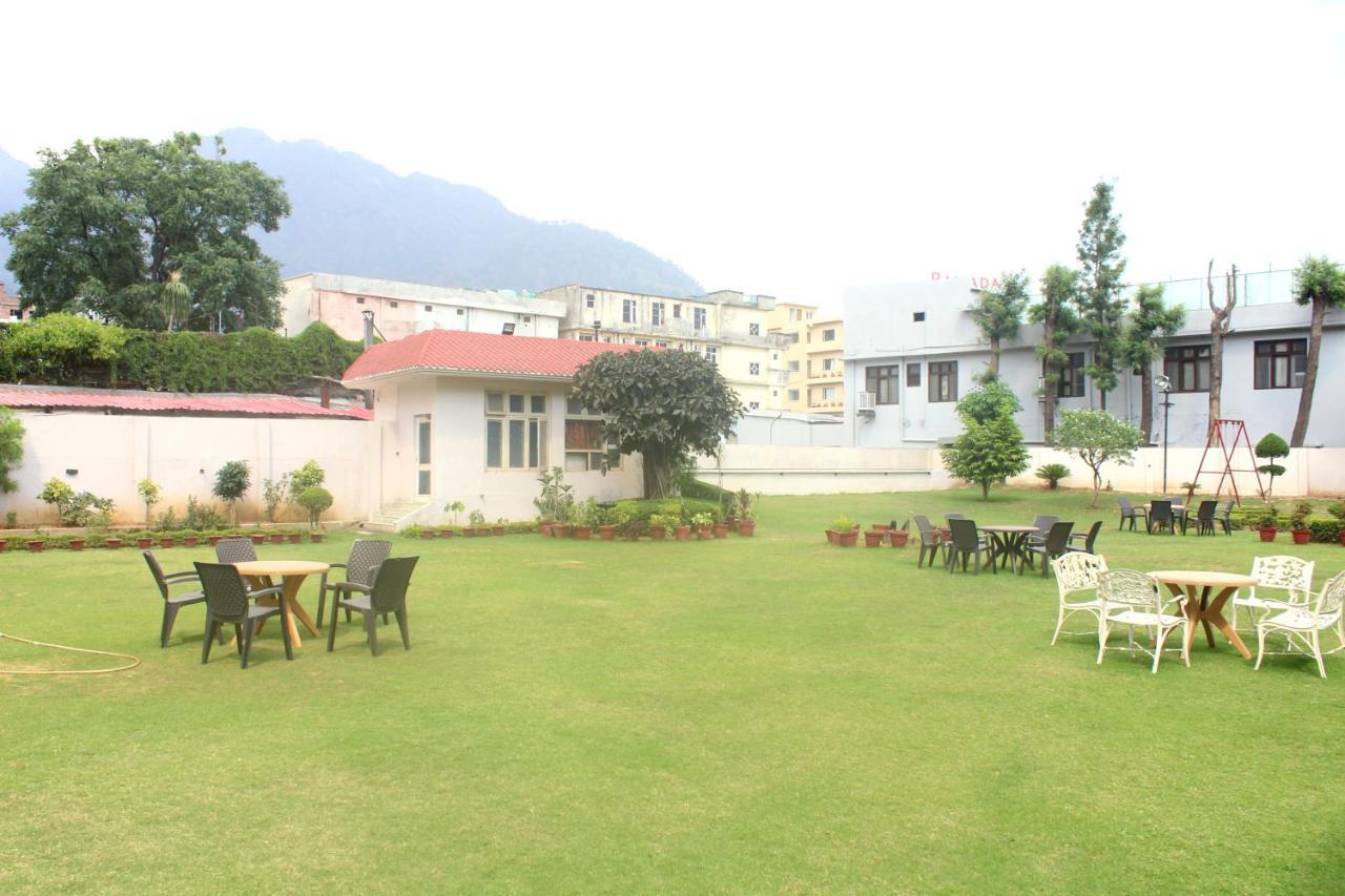 Hotel Ambica Katra Katra  Kültér fotó