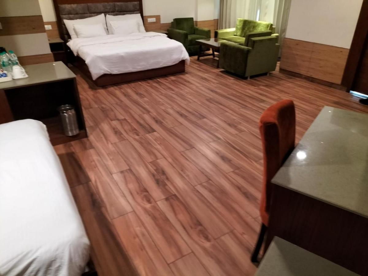 Hotel Ambica Katra Katra  Kültér fotó