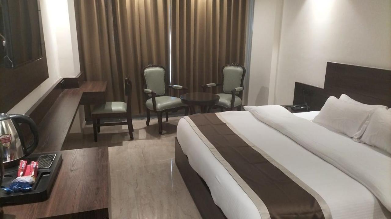 Hotel Ambica Katra Katra  Kültér fotó