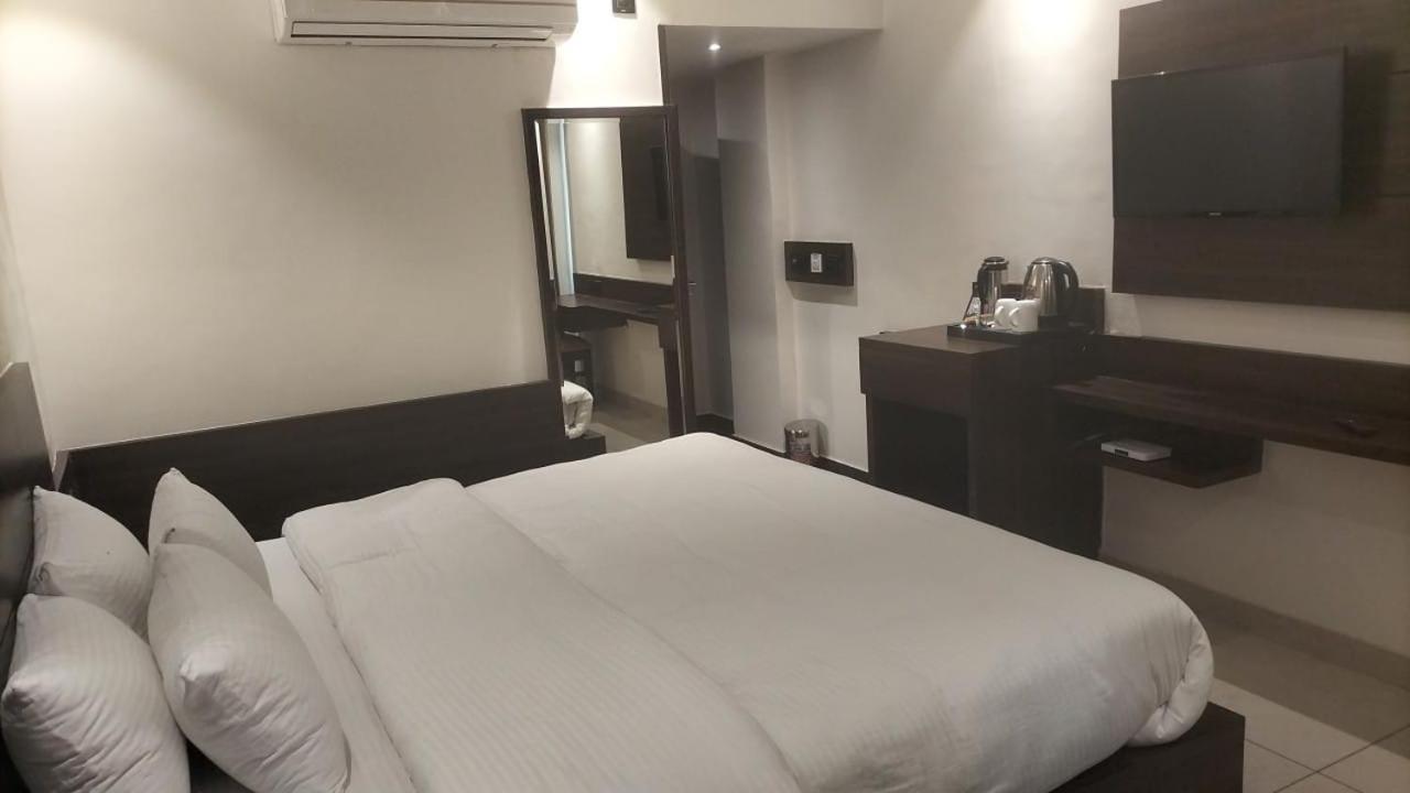 Hotel Ambica Katra Katra  Kültér fotó