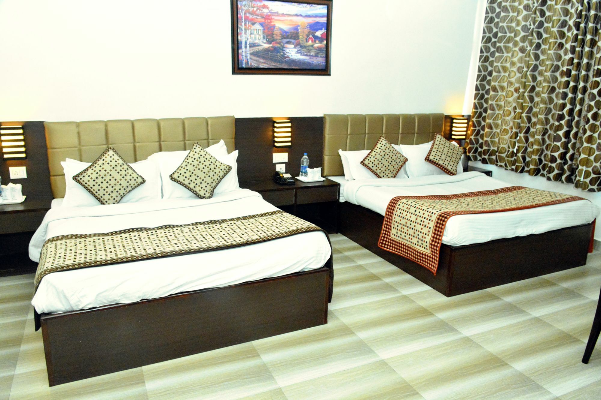 Hotel Ambica Katra Katra  Kültér fotó